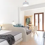 Daire Depis Place & Naxos